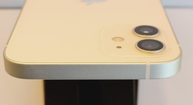 Mint
													Apple iPhone 12 - Unlocked, White, 64 GB, A2172, photo 3 of 7