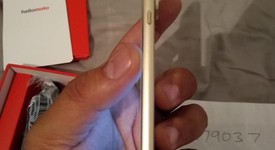 Mint
													Moto Z2 Force - Sprint, Gold, 64 GB, photo 4 of 10
