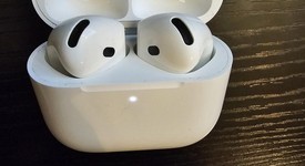 Used
													Apple AirPods 4th Gen - Active Noise Cancellation, photo 2 of 4
