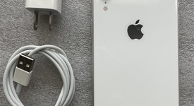 Apple iPhone Xr - Unlocked, White, 64GB, A1984 - LYLV66215 - Swappa