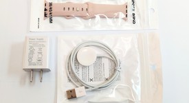 Good
													Apple Watch SE 2nd Gen 40mm - Unlocked, Starlight, A2726 - Cellular, Aluminum, photo 5 of 10