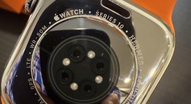 Mint
													Apple Watch Series 10 46mm - Unlocked, Titanium, A3003 - Cellular, Hermes, photo 4 of 9