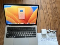 MacBook Pro 2017 (No Touch Bar) - 13"