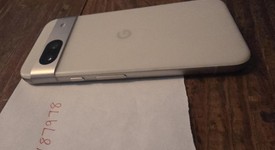 Good
													Google Pixel 8a - Unlocked, Porcelain, 128 GB, 8 GB, GKV4X, Sub-6 5G, photo 5 of 6