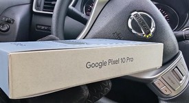 Mint
													Google Pixel 10 Pro - Unlocked, Moonstone, 128 GB, G4QUR, photo 4 of 14