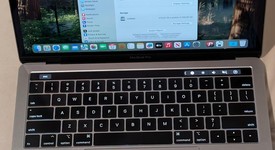 Good
													MacBook Pro 2018 (With Touch Bar) - 13" - I5, Gray, 512 GB, 8 GB, photo 2 of 9
