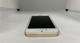 Good
													Apple iPhone SE 1st Gen 2016 - Unlocked, Gold, 32 GB, A1662, photo 3 of 7
