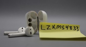 Used
													Apple AirPods 1st Gen - Lightning Case, photo 4 of 4