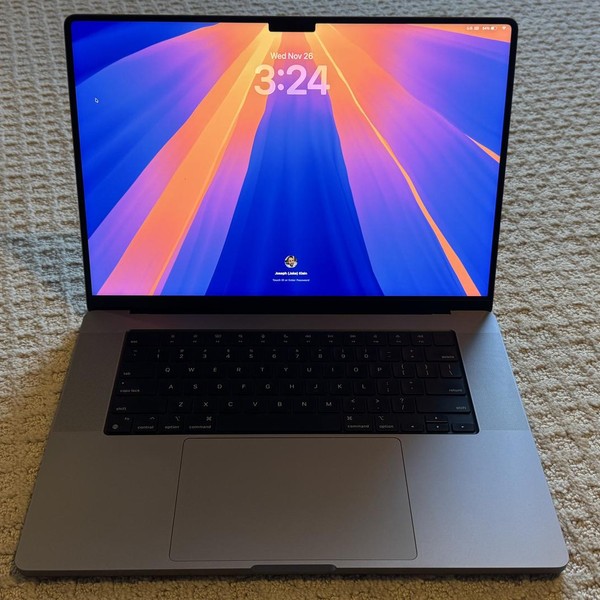 MacBook Pro 2023 - 16 inch - 1 TB, Gray, 32 GB, Apple M2 Max