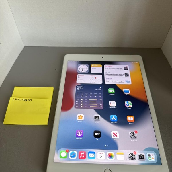 Apple iPad 7th Gen - Unlocked, 128 GB, Silver, A2200