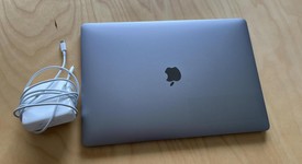 Good
													MacBook Pro 2016 (With Touch Bar) - 15" - Silver, 256 GB, 16 GB, photo 1 of 12