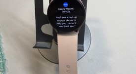 Fair
													Samsung Galaxy Watch5 - Unlocked, Gold, 44mm, photo 1 of 6