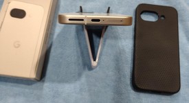 Mint
													Google Pixel 9a - Unlocked, Porcelain, 128 GB, 8 GB, photo 5 of 10