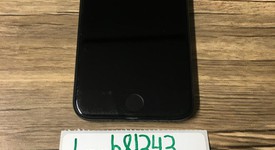 Fair
													Apple iPhone SE 2nd Gen 2020 - Unlocked, Black, 64 GB, A2275, photo 2 of 7