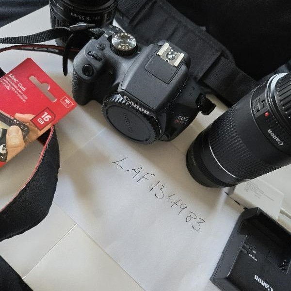Canon EOS Rebel T7