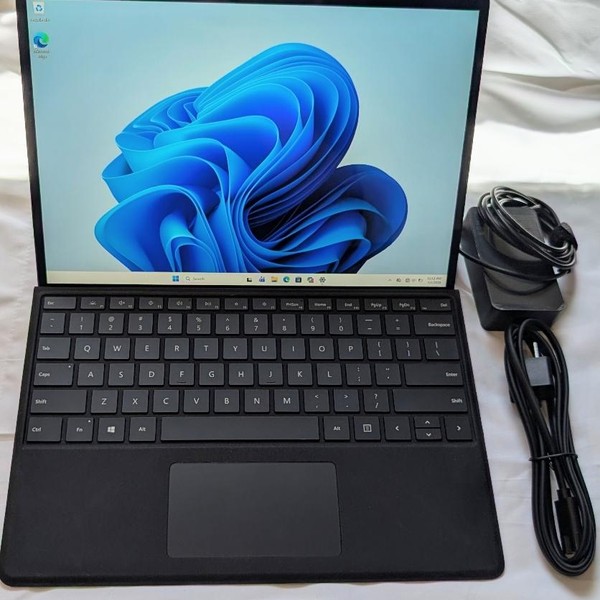 Microsoft Surface Pro X - 256 GB, Black, 8 GB, Microsoft SQ 1, GSM Unlocked