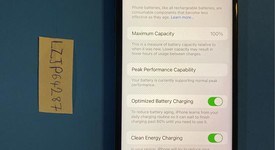 Fair
													Apple iPhone Xs - Unlocked, Gold, 64 GB, A1920, photo 3 of 8