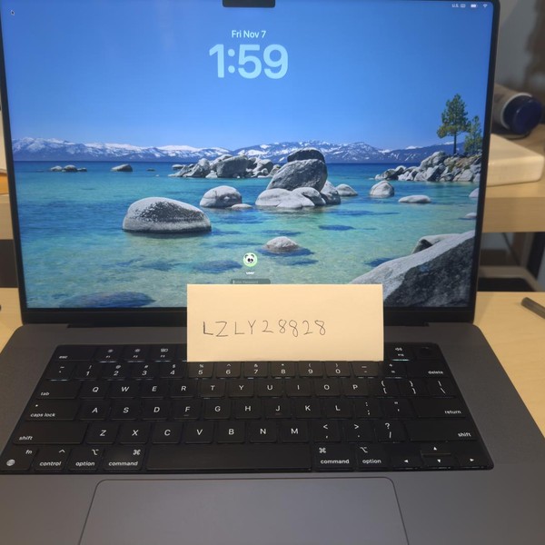 MacBook Pro 2021 - 16 inch - 1 TB, Silver, 16 GB, Apple M1 Pro 10-core