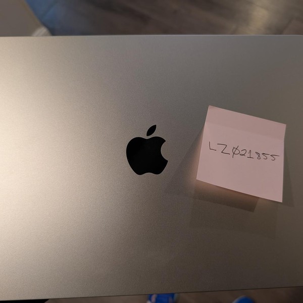 MacBook Air 2023 (M2) - 15 inch - 256 GB, Starlight, 8 GB, Apple M2