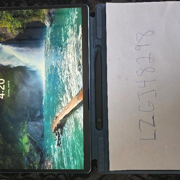 Microsoft Surface Pro 9 - Wi-Fi, 256 GB, Sapphire, 8 GB, Intel Core i5, Wi-Fi