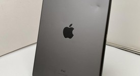 Fair
													Apple iPad 8th Gen - Wi-Fi, Gray, 32 GB, A2270, photo 3 of 8