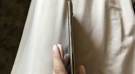 Mint
													Apple iPhone Xs Max - Verizon, Gold, 64 GB, A1921, photo 2 of 7