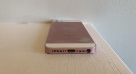 Good
													Apple iPhone SE 1st Gen 2016 - Unlocked, Rose Gold, 64 GB, A1662, photo 3 of 12