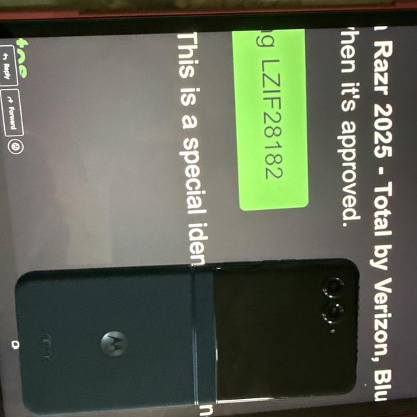 Motorola Razr (2025) - Total by Verizon, 256 GB, Green, 8 GB