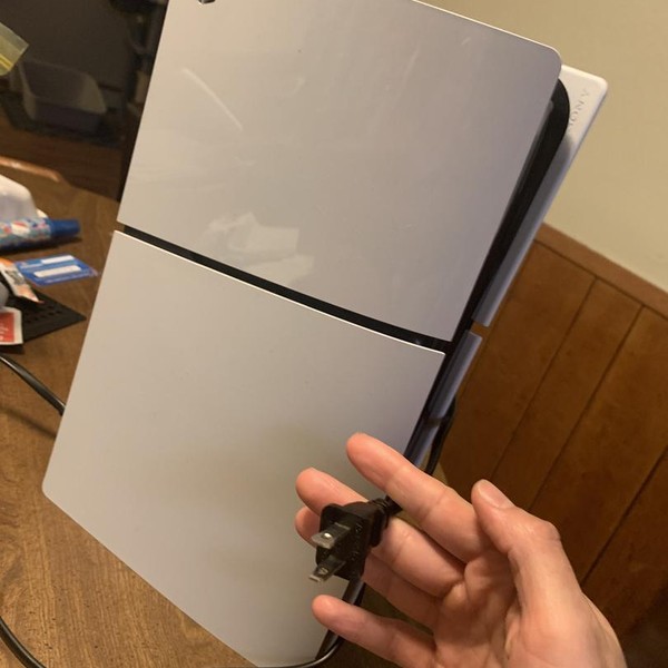 PlayStation 5 Slim Standard Edition (2023) - 1 TB, White