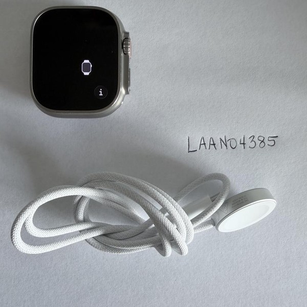 Apple Watch Ultra 49mm - Unlocked, Titanium, A2622
