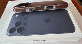 Mint
													Apple iPhone 17 Pro Max - AT&T, Deep Blue, 256 GB, A3257, photo 2 of 10