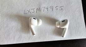 Used
													Apple AirPods Pro 2nd Gen - Lightning, photo 4 of 5