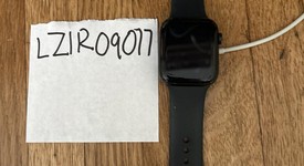 Good
													Apple Watch SE 2nd Gen 44mm - Midnight, A2723 - GPS, Aluminum, photo 3 of 6