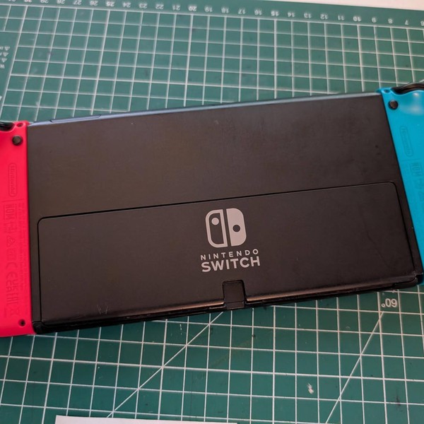 Nintendo Switch - OLED - 64 GB, Red & Blue
