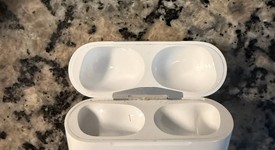 Used
													Apple AirPods Pro 2 - USB-C, photo 3 of 7