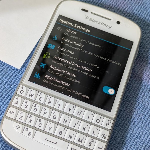 Blackberry Q10 - Unlocked, 16 GB, White