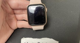 Fair
													Apple Watch Series 4 44mm - Gold, A1978 - GPS, Aluminum, photo 4 of 5