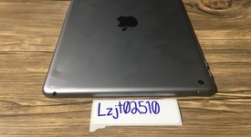 Fair
													Apple iPad 5th Gen - Wi-Fi, Gray, 128 GB, A1822, photo 5 of 7