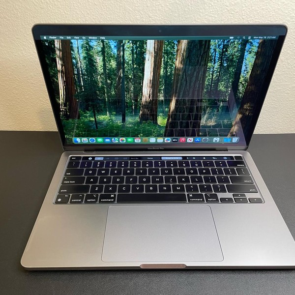 MacBook Pro 2020 - 13 inch - 256 GB, Gray, 8 GB, Apple M1