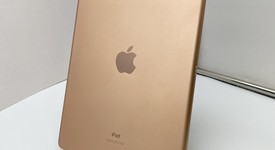 Good
													Apple iPad 7th Gen - Unlocked, Gold, 32 GB, A2200, photo 3 of 8