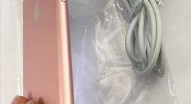 Mint
													Apple iPhone 6S - Unlocked, Rose Gold, 32 GB, A1688, photo 3 of 6