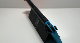 Good
													Nintendo Switch - OLED - Red & Blue, 64 GB, photo 4 of 5