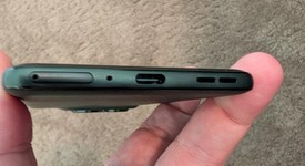 Mint
													Motorola Edge (2025) - Unlocked, 256 GB, photo 4 of 11