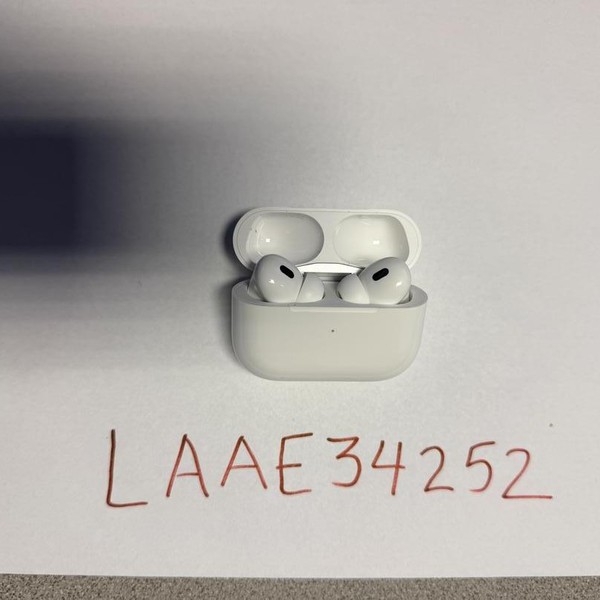 Apple AirPods Pro 2 - Lightning