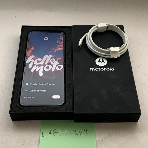 Motorola Razr Ultra (2025) - Unlocked, 512 GB, PANTONE Scarab, 16 GB