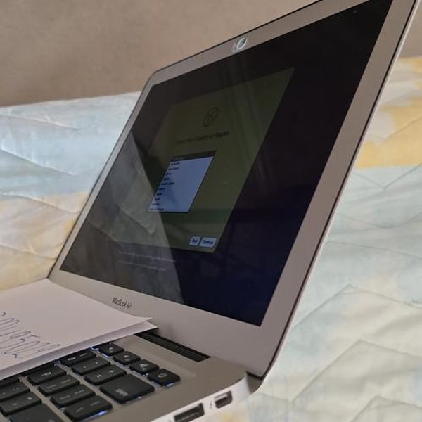 MacBook Air 2017 - 13 inch - I5, Silver, 256 GB, 8 GB