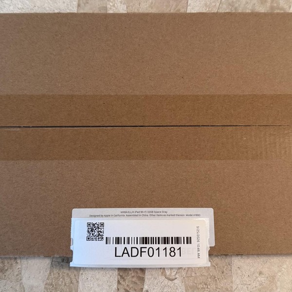 Apple iPad 6th Gen - Wi-Fi, 32 GB, Gray, A1893