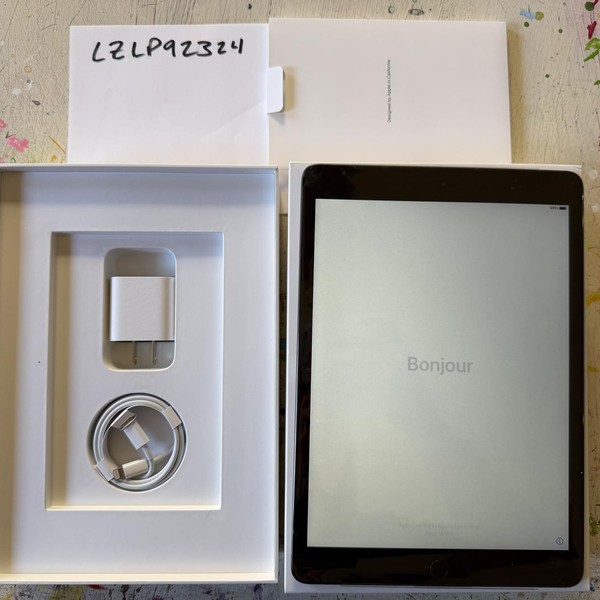 Apple iPad 8th Gen - Wi-Fi, 32 GB, Gray, A2270