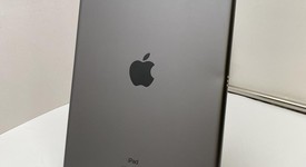 Fair
													Apple iPad 9th Gen - Unlocked, Gray, 64 GB, A2603, photo 3 of 6