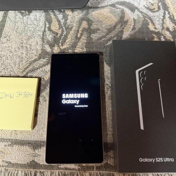 Samsung Galaxy S25 Ultra - Unlocked, 256 GB, Black, 12 GB, SM-S938U1